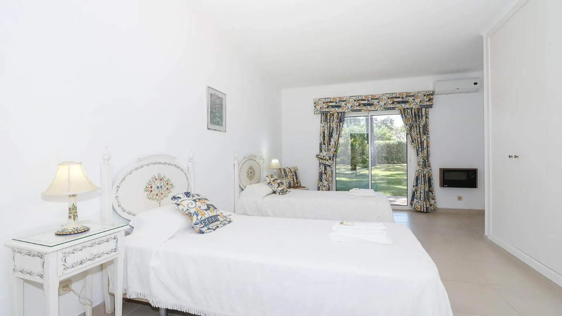 Villa Joselina Βιλαμούρα